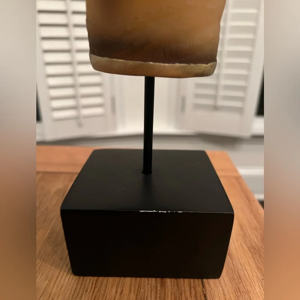 Resin natural horn on metal base
